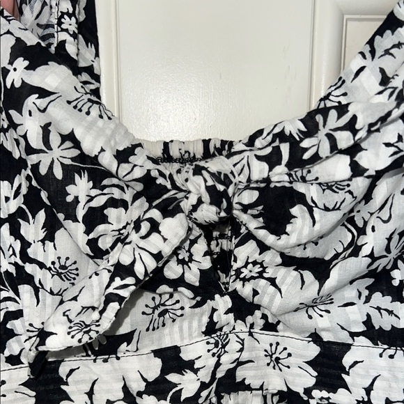 LOFT Black Floral Blouse with Ruffled Sleeves and Square Neckline - Picture 6 of 6